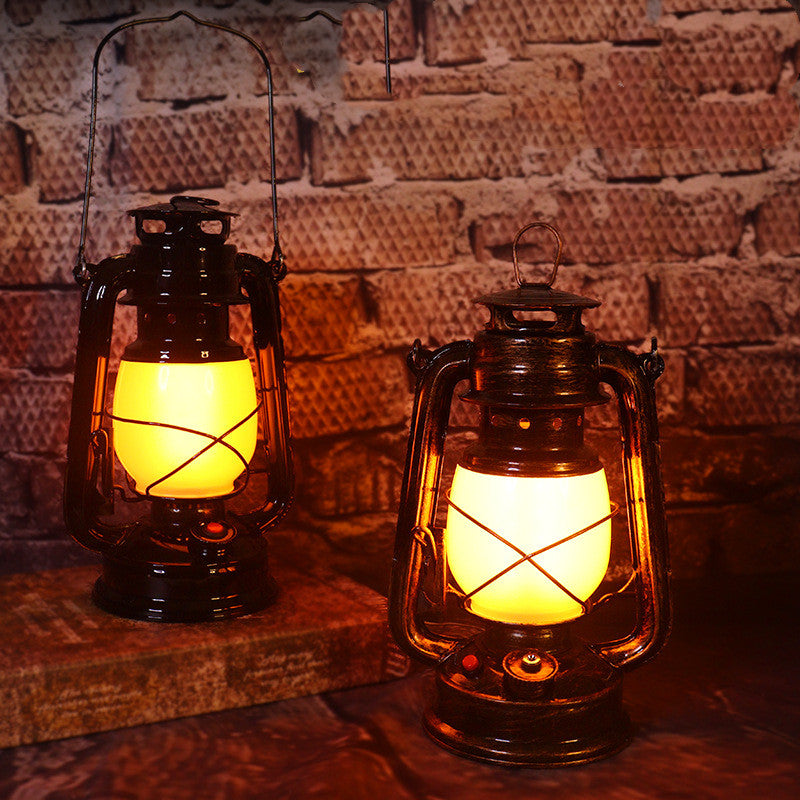 Retro Horse Lantern Kerosene Camping Lamp