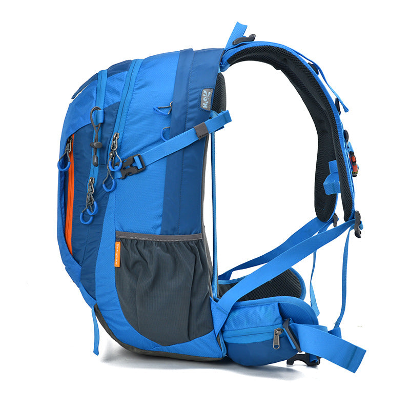 Large Capacity Hiking Mountaineering Backpack