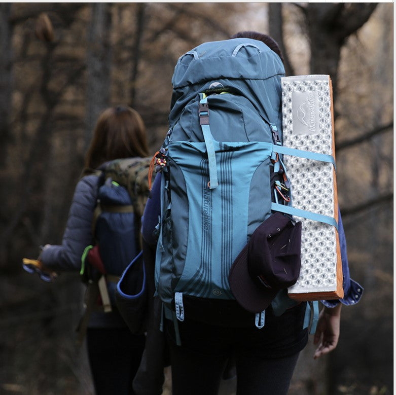 Men’s And Women’s Large Capacity Hiking Backpack